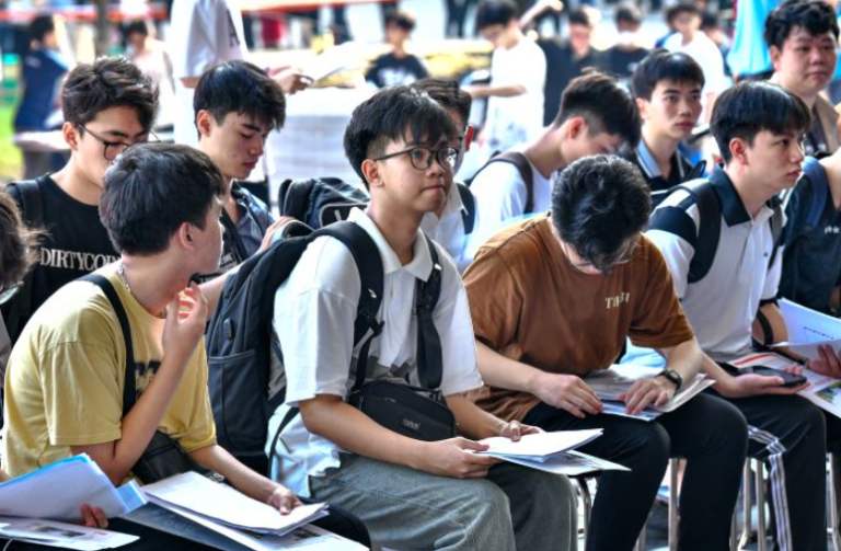 Tân sinh viên cần chuẩn bị gì? 8 việc nên làm sớm